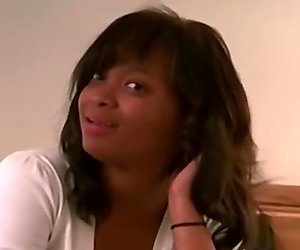 Thick ebony amateur home fuck video